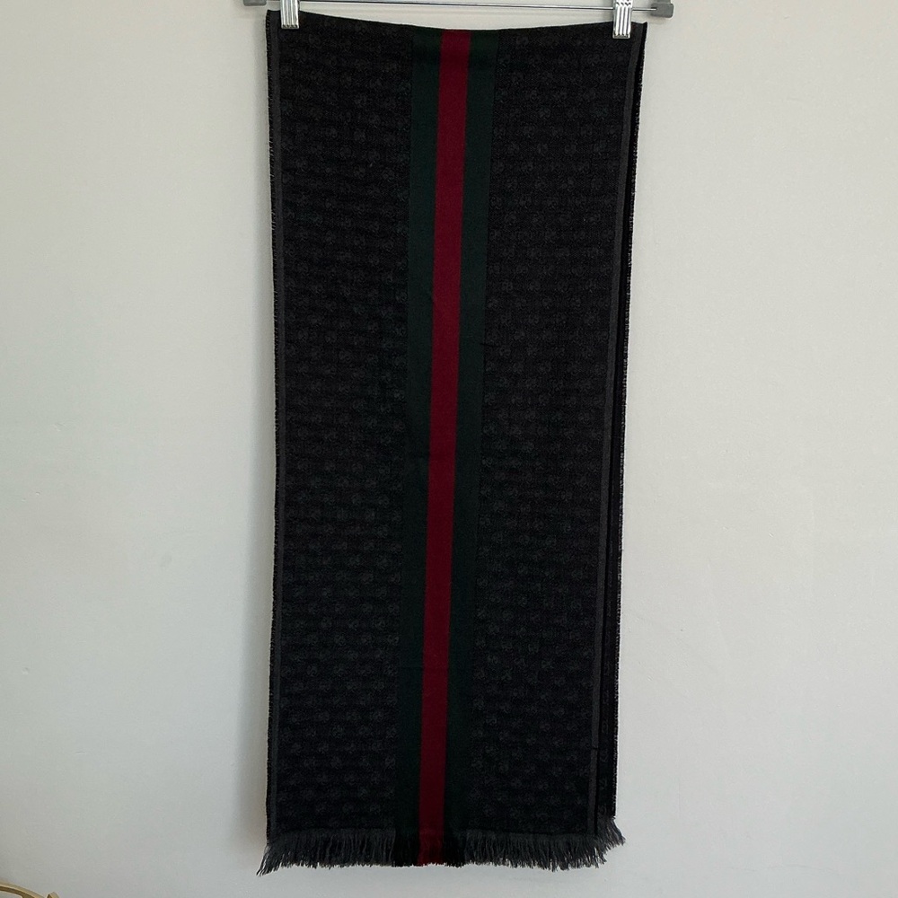 Gucci Black Wool Logo Scarf with Green Red Stripe Wool Blend Scarf - Picture 4 of 9